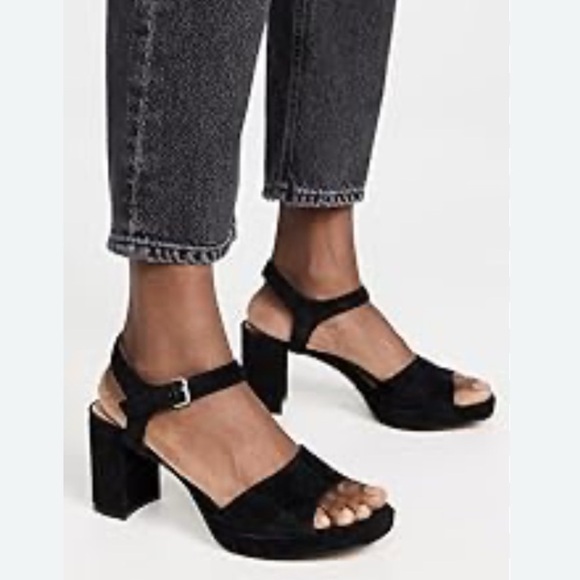 Madewell Black Sandals with Cushioned Sole and Slip-On Design - Picture 1 of 7